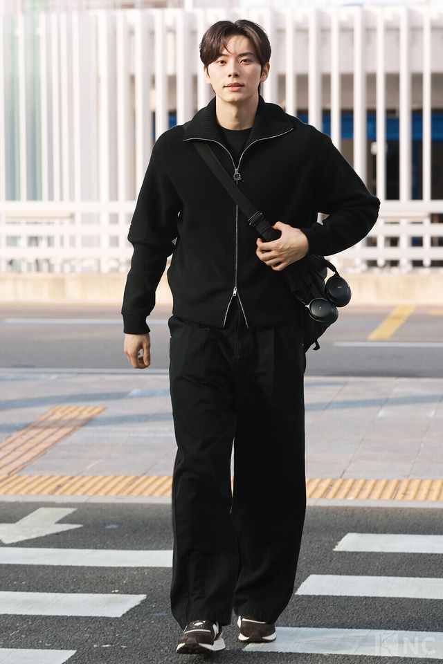 배우 이채민이 21일 오후 4시 폭군의 셰프 포상 휴가 참석 차 인천국제공항 제2여객터미널을 통해 베트남 다낭으로 출국하고 있다. 사진=김규빈 기자