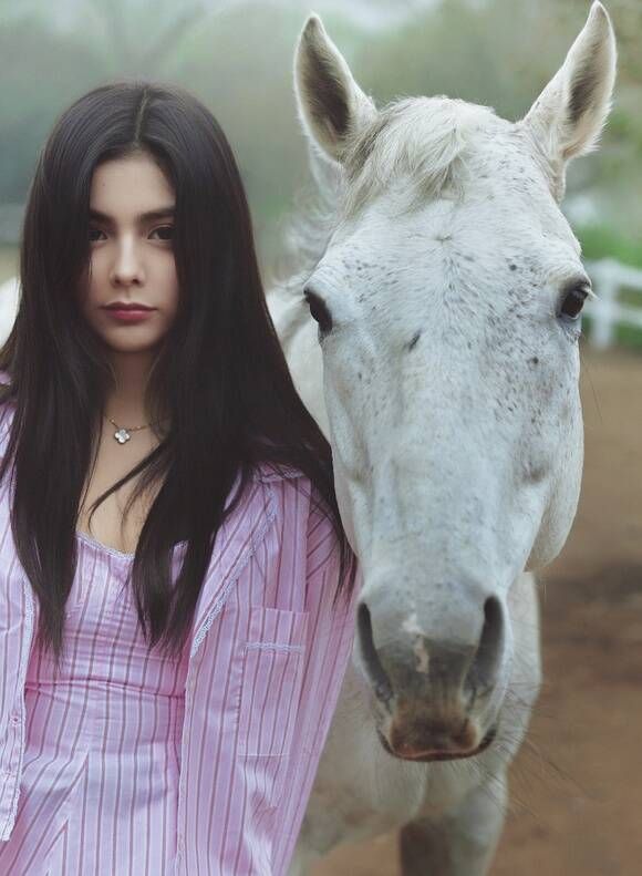 멕시코 출시나 K팝 신인가수 아이사. 사진=미나리 엔터테인먼트