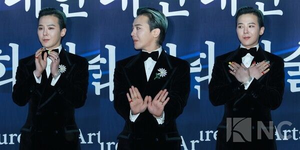 가수 지드래곤(G-DRAGON)이 23일 오후 5시 서울 중구 국립극장 해오름극장에서 진행된 2025 대한민국 대중문화예술상 시상식에 앞서 레드카펫을 밟고 있다. 사진=김규빈 기자