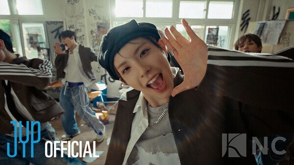 写真提供：JYPエンターテインメント。