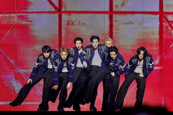 26일 서울 송파구 올림픽공원 KSPO DOME에서는 엔하이픈 월드투어 'WALK THE LINE' : FINAL(워크 더 라인 : 파이널) 3회차 공연이 열렸다.&nbsp;사진=빌리프랩