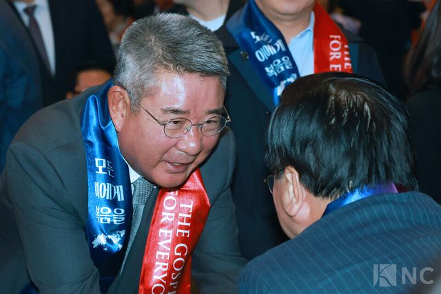 권모세 더헤븐 리조트 회장이 27일 서울 서초구 사랑의 교회 본당에서 열린 ‘2025 WEA 서울총회’ 개막식에 참석했다. 사진=김규빈 기자