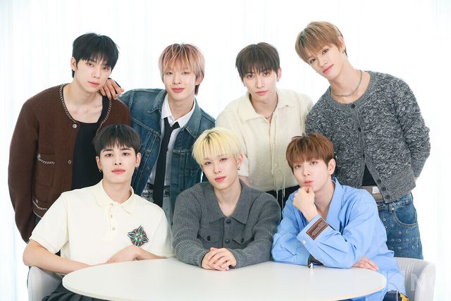 그룹 넥스지(NEXZ)가 23일 오후 3시 서울 성동구 모처에서 진행된 ‘비트복서(Beat-Boxer)’ 발매 기념 포토콜에서 포즈를 취하고 있다. 사진=김규빈 기자