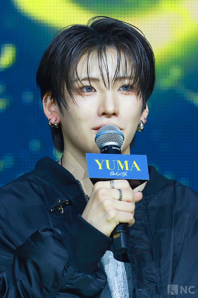 그룹 앤팀(&TEAM) 28일 오후 2시 서울 용산구 블루스퀘어 SOL트래블홀에서 진행된 한국 데뷔 앨범 ‘백 투 라이프(Back to Life)’ 발매 기념 쇼케이스에서 소감을 말하고 있다. 사진=김규빈 기자