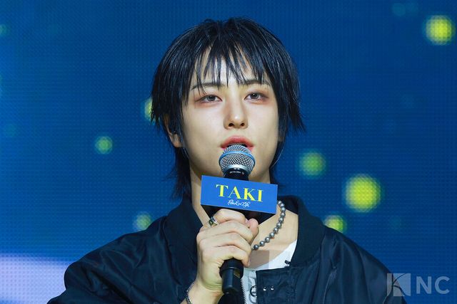 그룹 앤팀(&TEAM) 타키가 28일 오후 2시 서울 용산구 블루스퀘어 SOL트래블홀에서 진행된 한국 데뷔 앨범 ‘백 투 라이프(Back to Life)’ 발매 기념 쇼케이스에서 소감을 말하고 있다. 사진=김규빈 기자