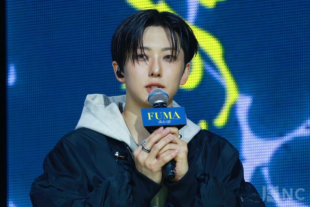 그룹 앤팀(&TEAM) 28일 오후 2시 서울 용산구 블루스퀘어 SOL트래블홀에서 진행된 한국 데뷔 앨범 ‘백 투 라이프(Back to Life)’ 발매 기념 쇼케이스에서 소감을 말하고 있다. 사진=김규빈 기자