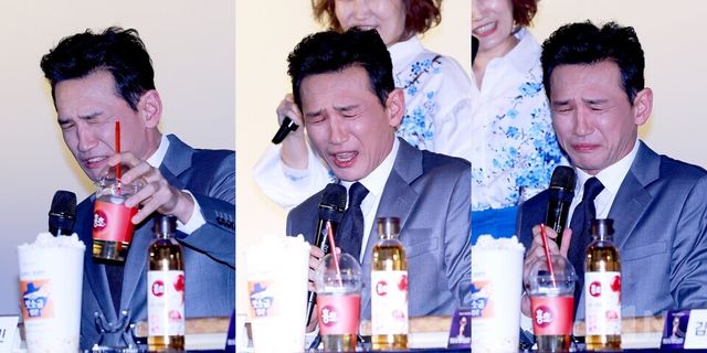 배우 황정민이 29일 오전 11시 서울 영등포구 CGV여의도에서 진행된 제46회 청룡영화상 핸드프린팅 행사에 참석했다. 사진=김규빈 기자