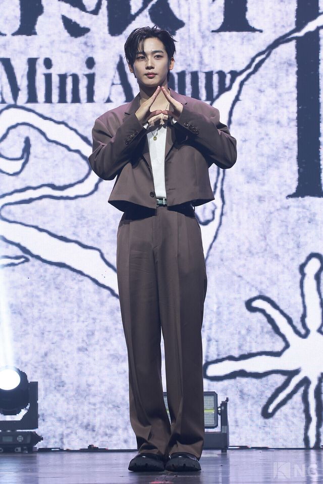 그룹 위아이(WEi) 김요한이 29일 오후 2시 서울 광진구 예스24라이브홀에서 진행된 미니 8집 ‘원더랜드(Wonderland)’ 발매 기념 쇼케이스에 참석했다. 사진=김규빈 기자