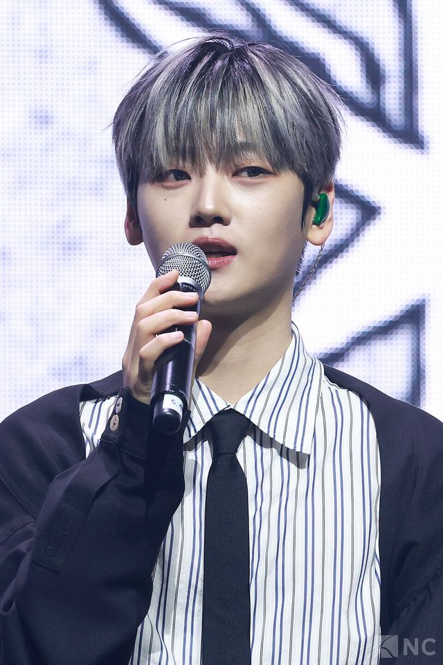 그룹 위아이(WEi) 강석화가 29일 오후 2시 서울 광진구 예스24라이브홀에서 진행된 미니 8집 ‘원더랜드(Wonderland)’ 발매 기념 쇼케이스에 참석했다. 사진=김규빈 기자