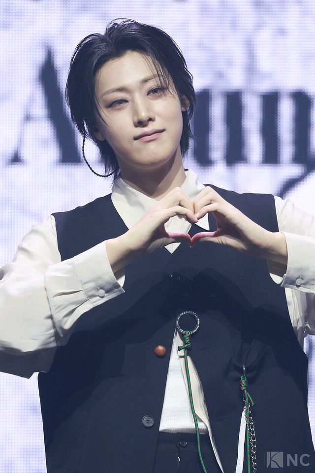 그룹 위아이(WEi) 유용하가 29일 오후 2시 서울 광진구 예스24라이브홀에서 진행된 미니 8집 ‘원더랜드(Wonderland)’ 발매 기념 쇼케이스에 참석했다. 사진=김규빈 기자