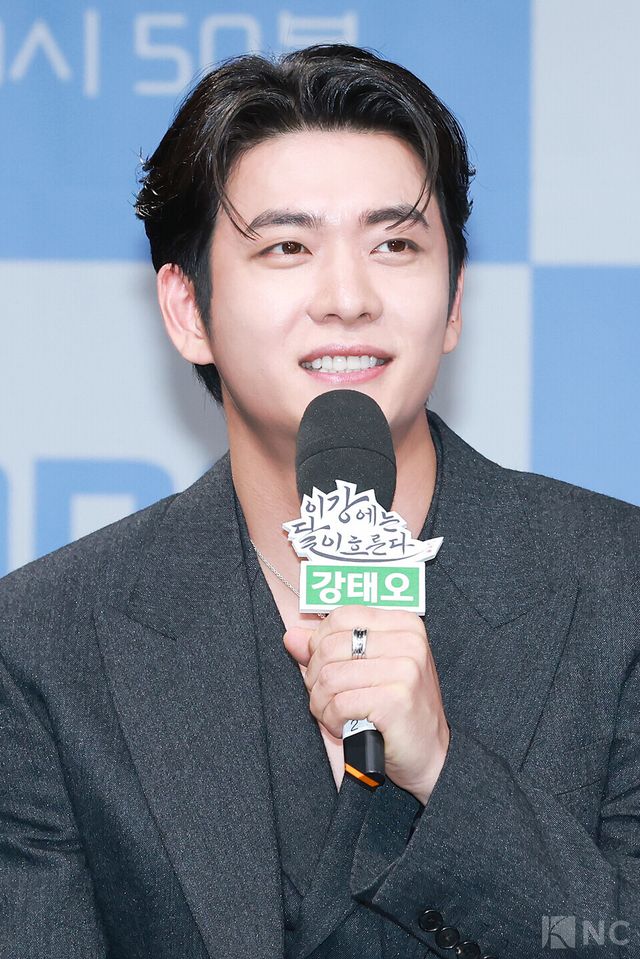 배우 강태오가 30일 오전 11시 서울 마포구 상암 MBC사옥 골든마우스홀에서 진행된 MBC 새 금토드라마 ‘이강에는 달이 흐른다’(극본 조승희/연출 이동현) 제작발표회에 참석했다. 사진=김규빈 기자