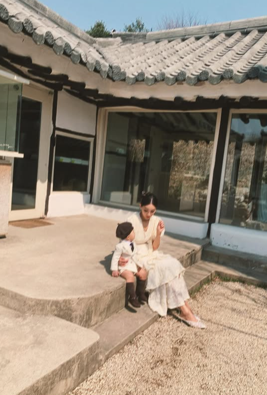 문가비와 아들. 사진=문가비 SNS