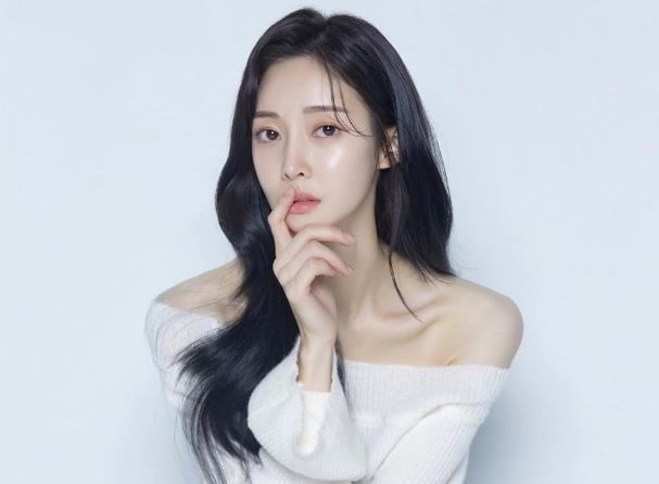 티아라 출신 아름.