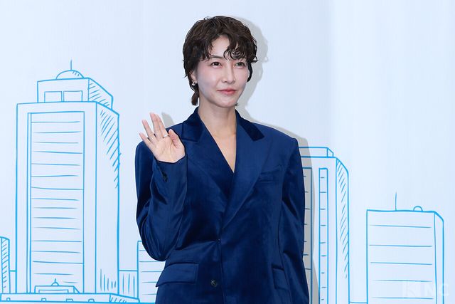 배우 진서연이 10일 오후 2시 서울 마포구 상암 스탠포드호텔 코리아에서 진행된 티비 조선 월화미니시리즈 ‘다음생은 없으니까’(극본 신이원/연출 김정민)에서 포즈를 취하고 있다. 사진=김규빈 기자