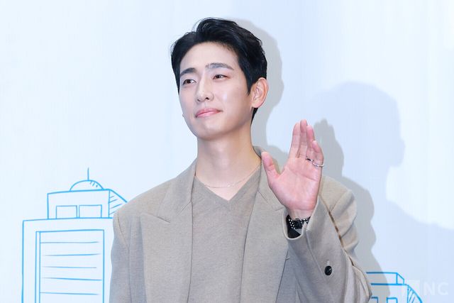 배우 윤박이 10일 오후 2시 서울 마포구 상암 스탠포드호텔 코리아에서 진행된 티비 조선 월화미니시리즈 ‘다음생은 없으니까’(극본 신이원/연출 김정민)에서 포즈를 취하고 있다. 사진=김규빈 기자