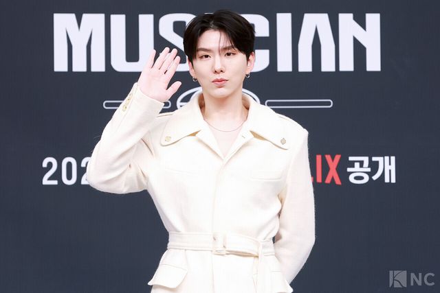 그룹 몬스타엑스(MONST X) 기현이 12일 서울 양천구 SBS목동 사옥에서 진행된 SBS 신규 오디션 ‘베일드 뮤지션’ 제작발표회에서 포즈를 취하고 있다. 사진=김규빈 기자