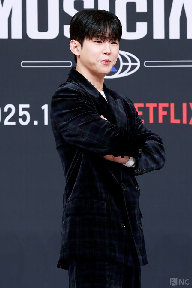 가수 폴킴이 12일 서울 양천구 SBS목동 사옥에서 진행된 SBS 신규 오디션 ‘베일드 뮤지션’ 제작발표회에서 포즈를 취하고 있다. 사진=김규빈 기자