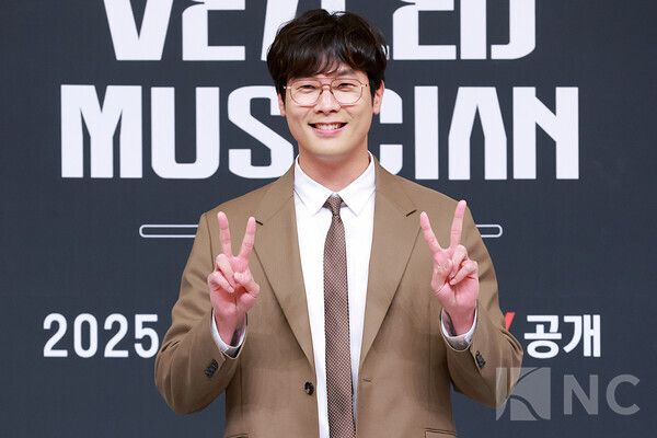 배우 최다니엘이 12일 서울 양천구 SBS목동 사옥에서 진행된 SBS 신규 오디션 ‘베일드 뮤지션’ 제작발표회에서 포즈를 취하고 있다. 사진=김규빈 기자