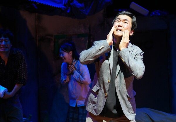 연극 '마트로시카' 공연모습. 사진=호라이즌웍스