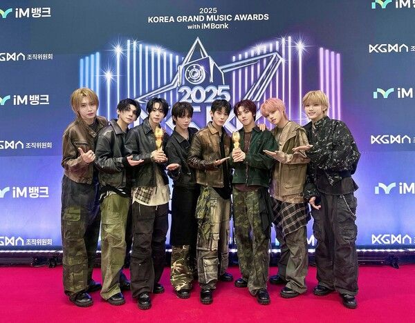 아홉. 사진=F&F엔터테인먼트