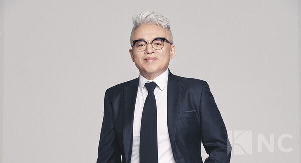 최근 제25대 한국음악저작권협회 회장 후보로 출마한 작곡가 김형석과 관련 인터뷰를 가졌다.