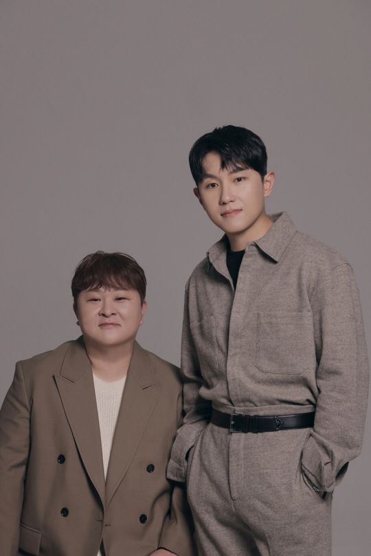 허각(왼쪽)과 임한별.