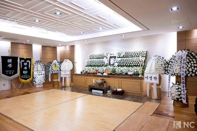 배우 故 이순재의 빈소가 지난 25일 서울아산병원 장례식장에 마련됐다. 사진=사진공동취재단