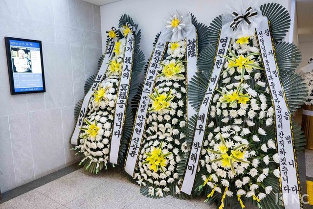 배우 故 이순재의 빈소가 지난 25일 서울아산병원 장례식장에 마련됐다. 사진=사진공동취재단