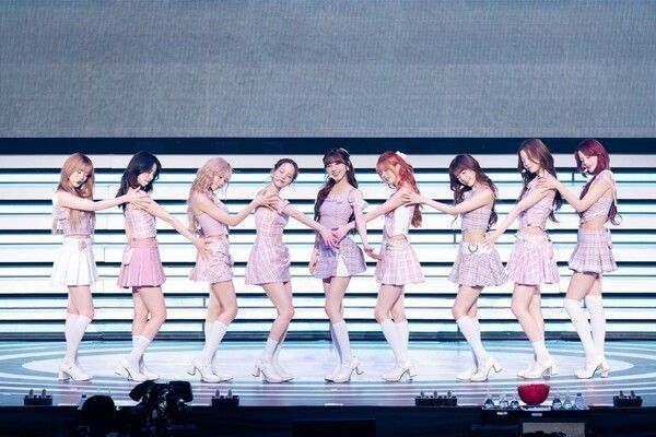 写真=NiziU. JYP Entertainment, Sony Music Labels Inc.