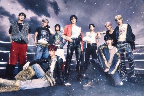 &TEAM. 写真=HYBE, YX LABELS