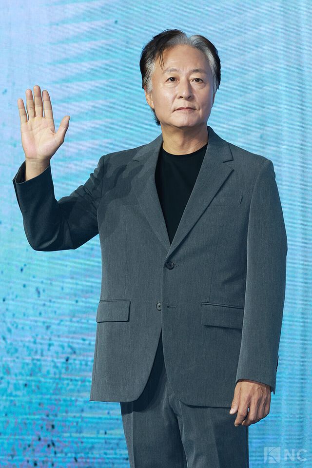 배우 김종수가 3일 오전 11시 서울 영등포구 콘래드 서울 호텔에서 진행된 디즈니+ 오리지널 시리즈 '조각도시’(각본 오상호/연출 박신우) 제작발표회에 참석했다. 사진=김규빈 기자