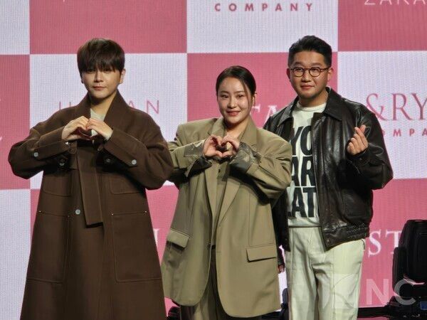 3일 서울 강남구 일지아트홀에서는 어반자카파 새 미니 'STAY'(스테이) 발매기념 미디어 쇼케이스가 열렸다.&nbsp;