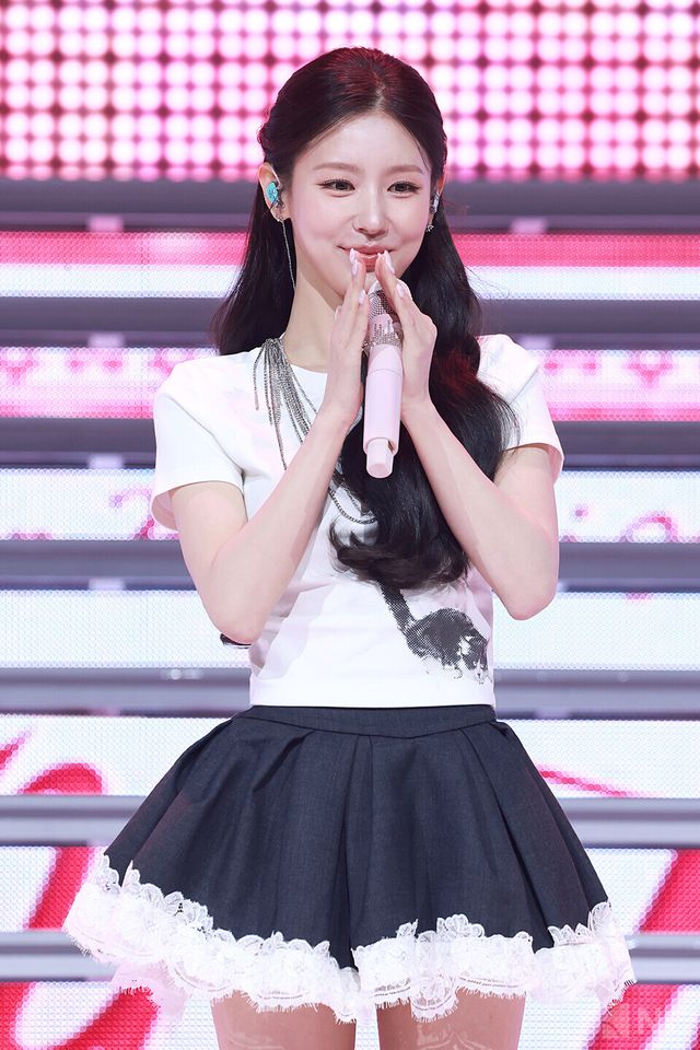 그룹 아이들(i-dle) 미연이 3일 오후 4시 서울 용산구 블루스퀘어 SOL트래블홀에서 진행된 미니 2집 ‘마이, 러버(My, Lover) 발매 기념 미디어 쇼케이스에서 소감을 말하고 있다. 사진=김규빈 기자