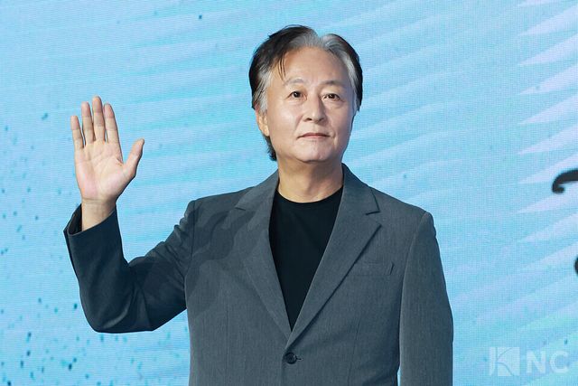 배우 김종수가 3일 오전 11시 서울 영등포구 콘래드 서울 호텔에서 진행된 디즈니+ 오리지널 시리즈 '조각도시’(각본 오상호/연출 박신우) 제작발표회에 참석했다. 사진=김규빈 기자