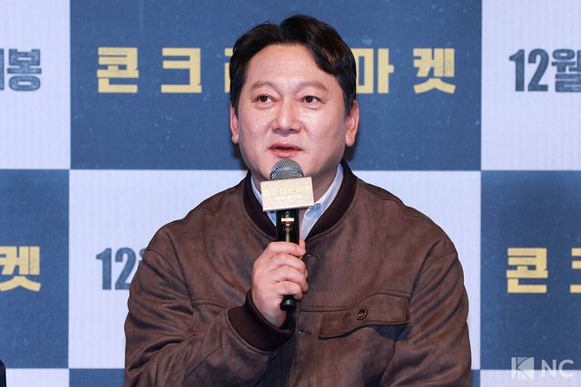 배우 정만식이 1일 서울 송파구 롯데시네마 월드타워점에서 진행된 영화 ‘콘크리트 마켓’(감독 홍기원) 언론배급시사회 및 기자간담회에서 소감을 말하고 있다. 사진=김규빈 기자