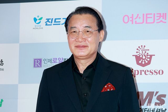 배우 독고영재가 10일 오후 서울 용산구 서울 드래곤시티에서 진행된 ‘2025 서울국제영화대상’ 레드카펫에서 포즈를 취하고 있다. 사진=김규빈 기자