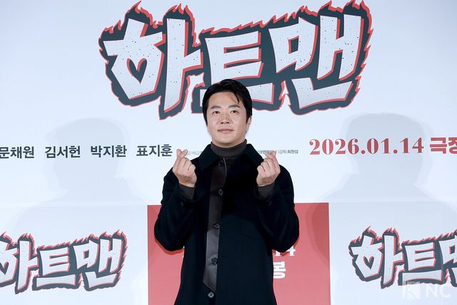 배우 권상우가 11일 오전 서울 광진구 롯데시네마 건대입구에서 진행된 영화 ‘하트맨’(감독 최원섭) 제작보고회에서 포즈를 취하고 있다. 사진=김규빈 기자