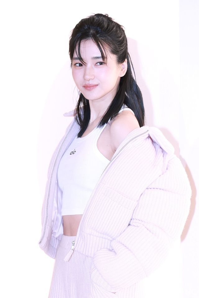 배우 김태리가 12일 오전 서울 송파구 잠실 롯데월드몰에서 열린 한 라이프 브랜드의 팝업 스토어 오픈 기념 포토콜에서 포즈를 취하고 있다. 사진=김규빈 기자