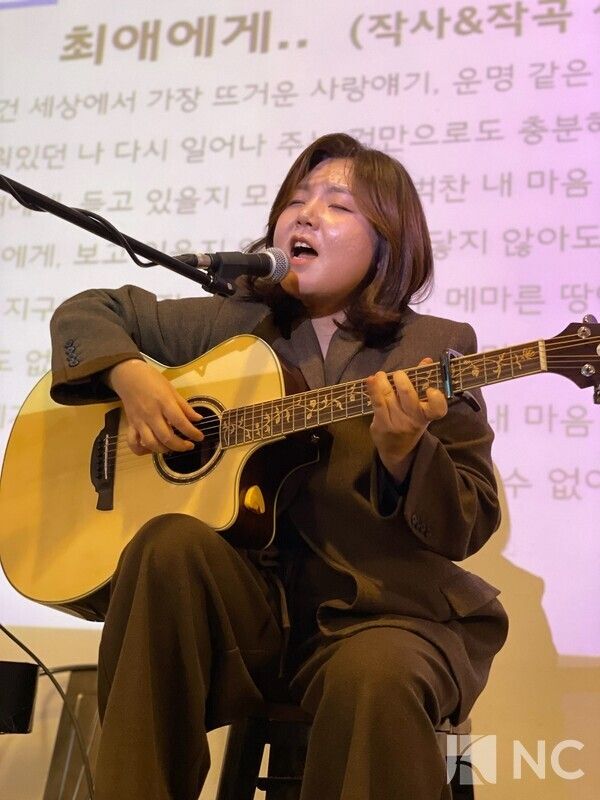 11일 서울 용산구 창주랜드에서는 심현희 데뷔 프로젝트 '칼럼, 노래가 되다' 쇼케이스가 열렸다.