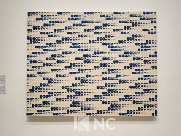 이우환 '점으로부터' 작품 사진=뉴스컬처