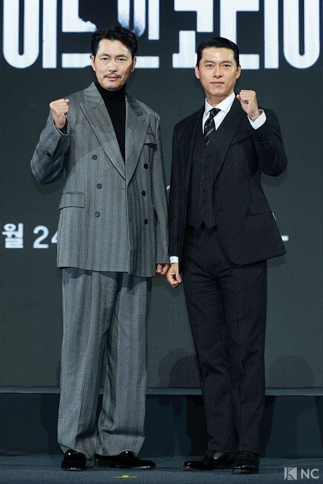 배우 정우성, 현빈이 15일 오전 서울 강남구 그랜드 인터컨티넨탈 서울 파르나스 호텔에서 진행된 디즈니 플러스 오리지널 시리즈 ‘메이드 인 코리아’(각본 박은교/연출 우민호) 제작발표회에서 포즈를 취하고 있다. 사진=김규빈 기자