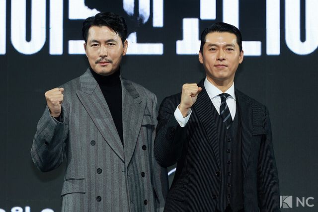 배우 정우성, 현빈이 15일 오전 서울 강남구 그랜드 인터컨티넨탈 서울 파르나스 호텔에서 진행된 디즈니 플러스 오리지널 시리즈 ‘메이드 인 코리아’(각본 박은교/연출 우민호) 제작발표회에서 포즈를 취하고 있다. 사진=김규빈 기자