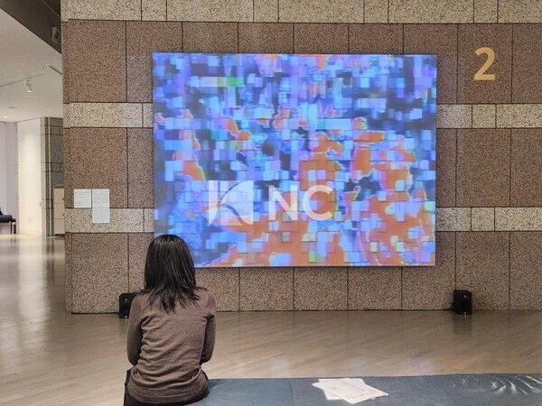 '백남준' 비디오아트〈바이바이 키플링 〉 사진=뉴스컬처