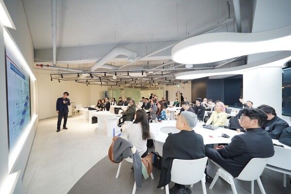 18일 서울 대학로 서울문화재단 서울센터에서는 (사)한국문화산업포럼 송년 세미나가 열렸다. 고정민 미래산업전략연구소 소장이 발표를 진행하고 있다. 사진=(사)한국문화산업포럼