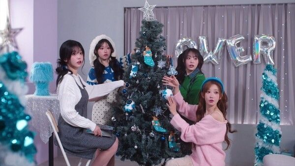 QWER. Photo by Tamago Production