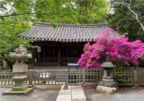 Gwanwoldang before dismantling. Photo by National Heritage Administration.