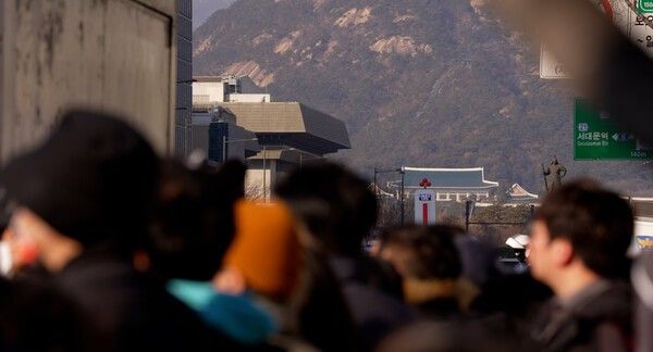 영화 '청와대 건너 붉은 벽돌집' 스틸컷. 사진=드림팩트엔터테인먼트