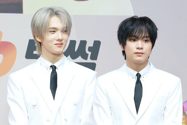 그룹 엔시티 드림(NCT DREAM) 지성, 해찬이 25일 인천시 중구 운서동 인스파이어 아레나에서 진행된 ‘2025 SBS&nbsp;가요대전’ 공연에 앞서 레드카펫을 밟고 있다. 사진=김규빈 기자