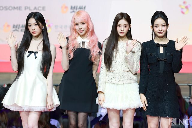 그룹 베이비돈크라이(Baby DONT Cry)가 25일 인천시 중구 운서동 인스파이어 아레나에서 진행된 ‘2025 SBS&nbsp;가요대전’ 공연에 앞서 레드카펫을 밟고 있다. 사진=김규빈 기자