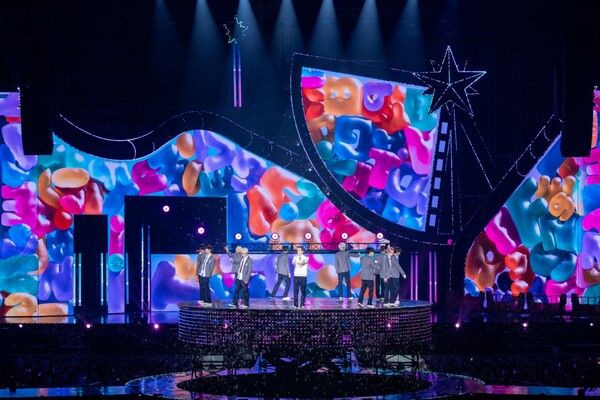 사진=원헌드레드